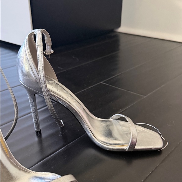 Mango Metallic Silver Heels - Picture 3 of 4